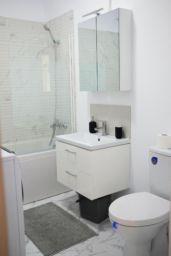 White Flat Apartamento Bucareste Exterior foto
